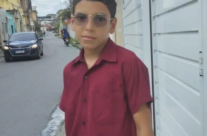  Menino de 12 anos morre eletrocutado enquanto buscava pipa em casa abandonada – G1